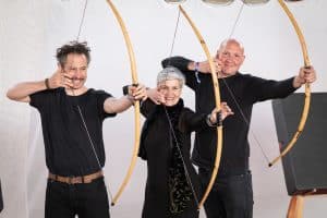 Das Trainer-Team der Bogenakademie Berlin mit Langbögen